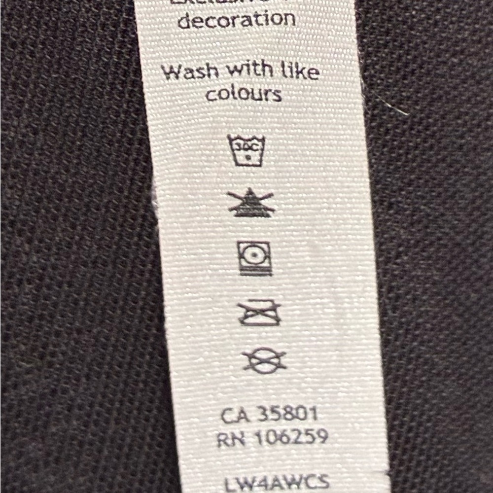 NWOT Lululemon Define Jacket
Inverted Space Dye Camo Seal Grey Deep Coal Size: 4 - Picture 8 of 8